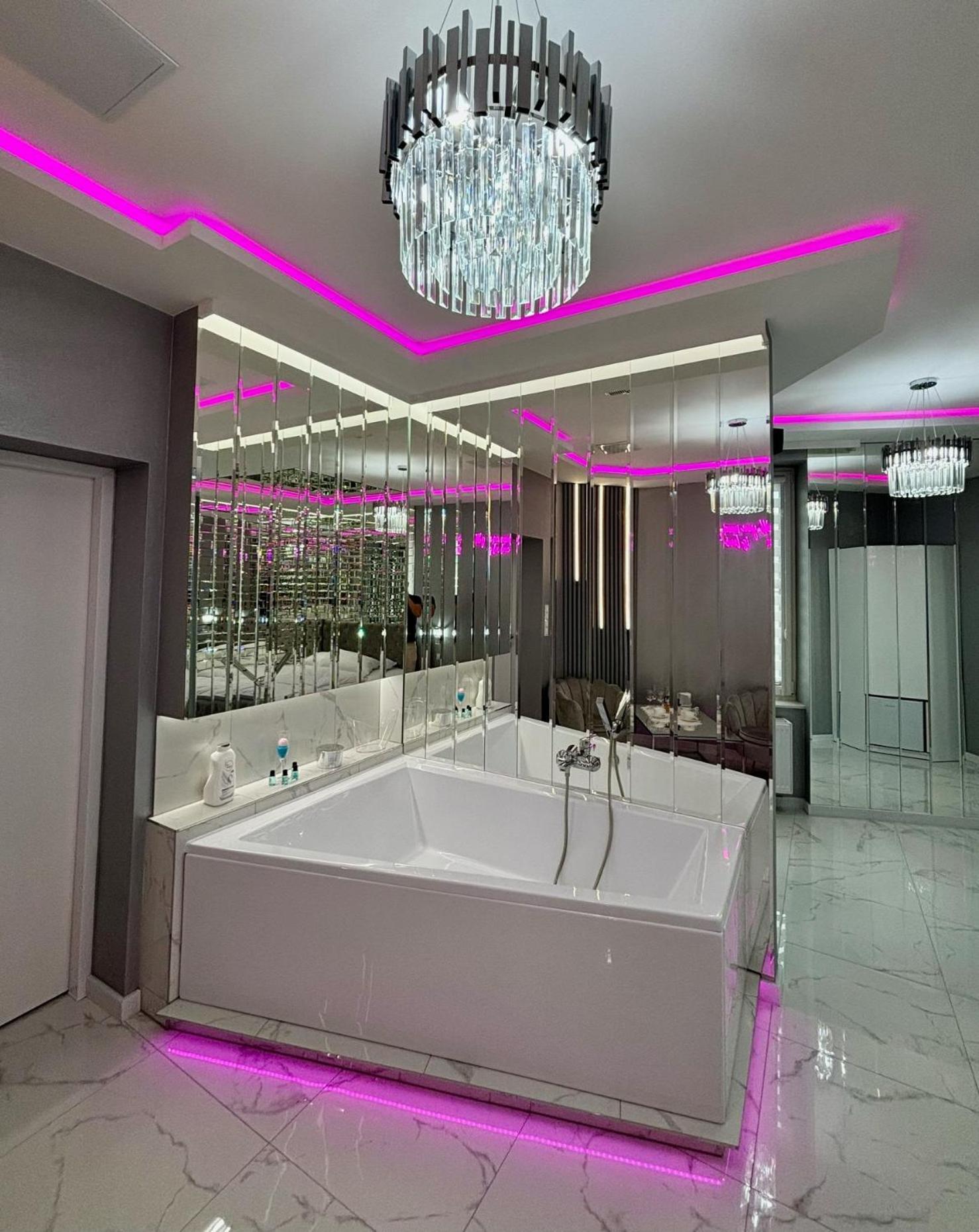 Apartament "Prezydencki Deluxe" Centrum Z Duza Wanna Dla Dwojga Gniezno Exterior foto